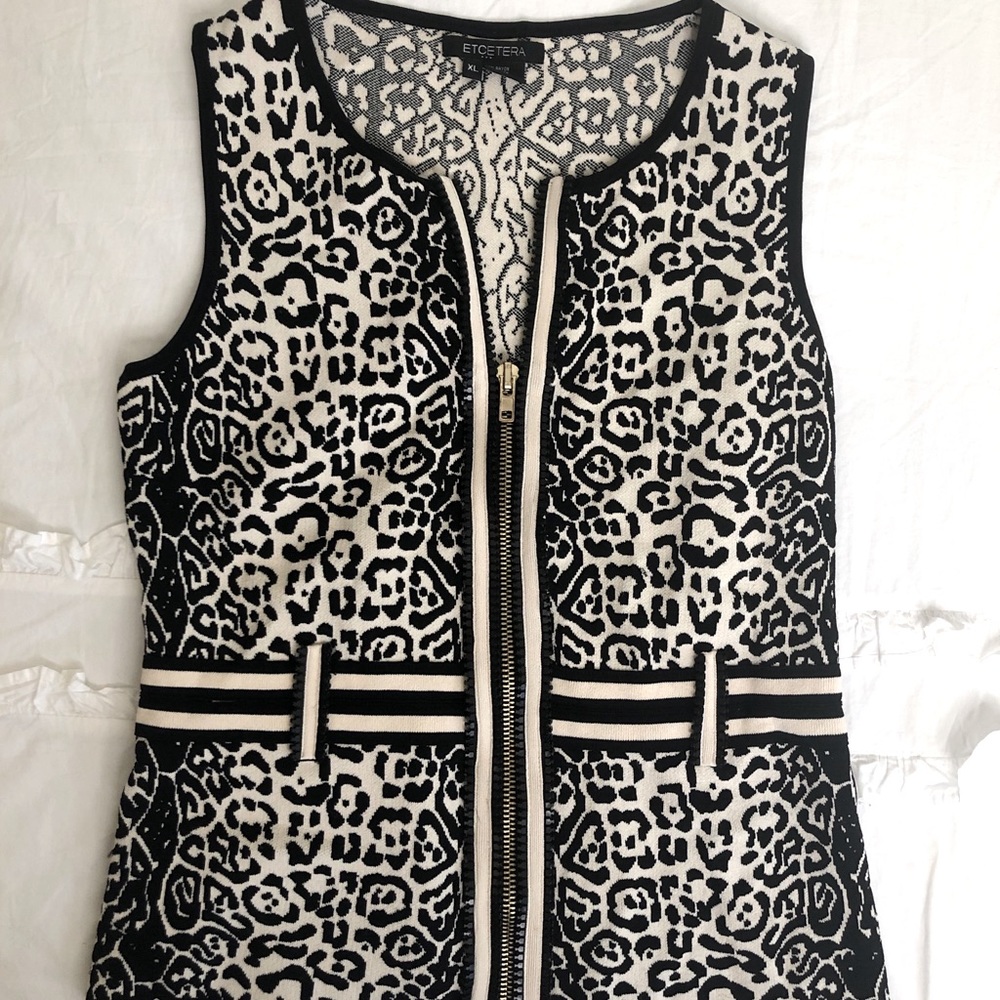 Etcetera Rayon and nylon animal print vest xll
